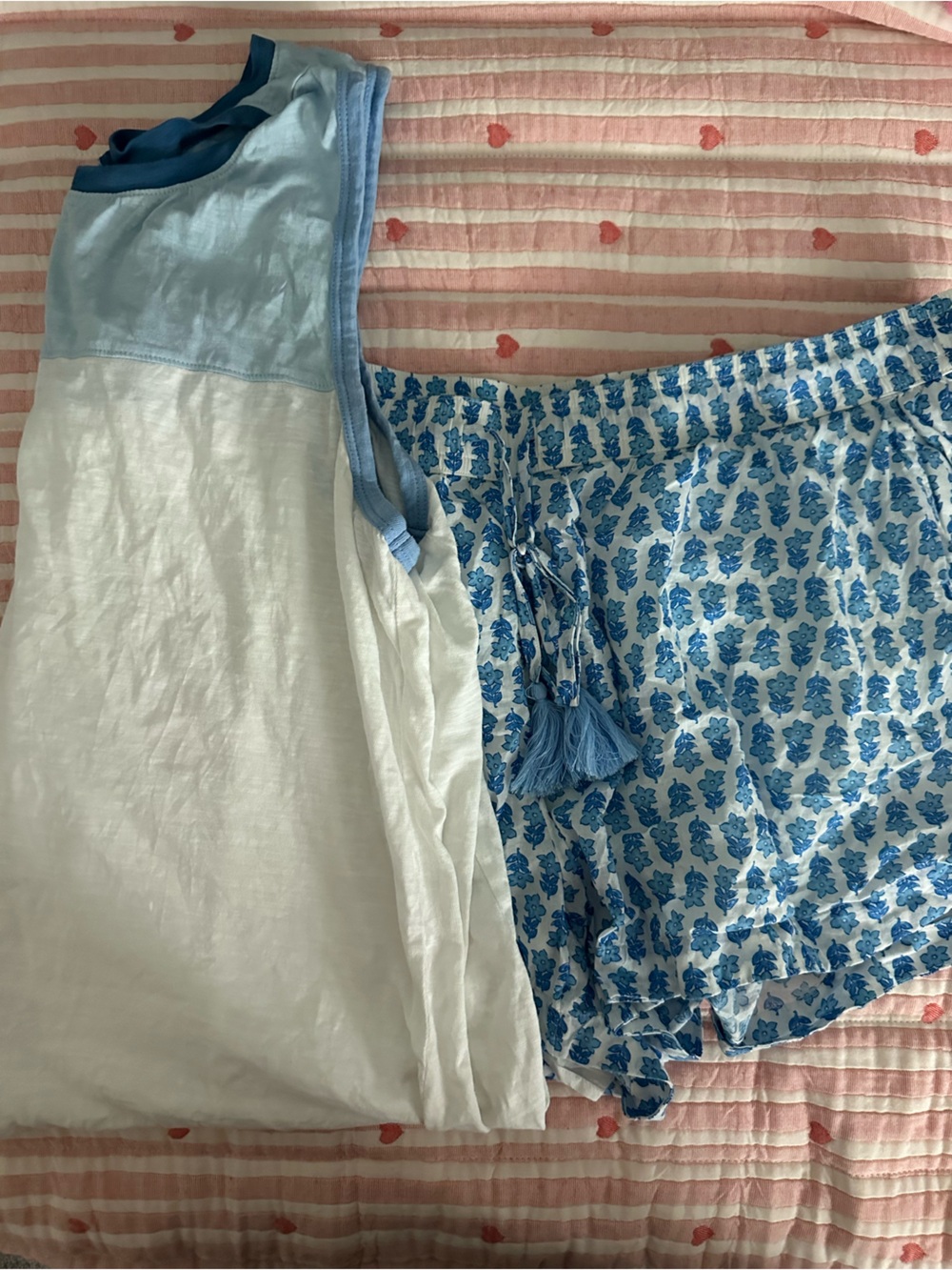 Blue Floral & White Top Set - Lightweight Summer Shirt vineyard vines